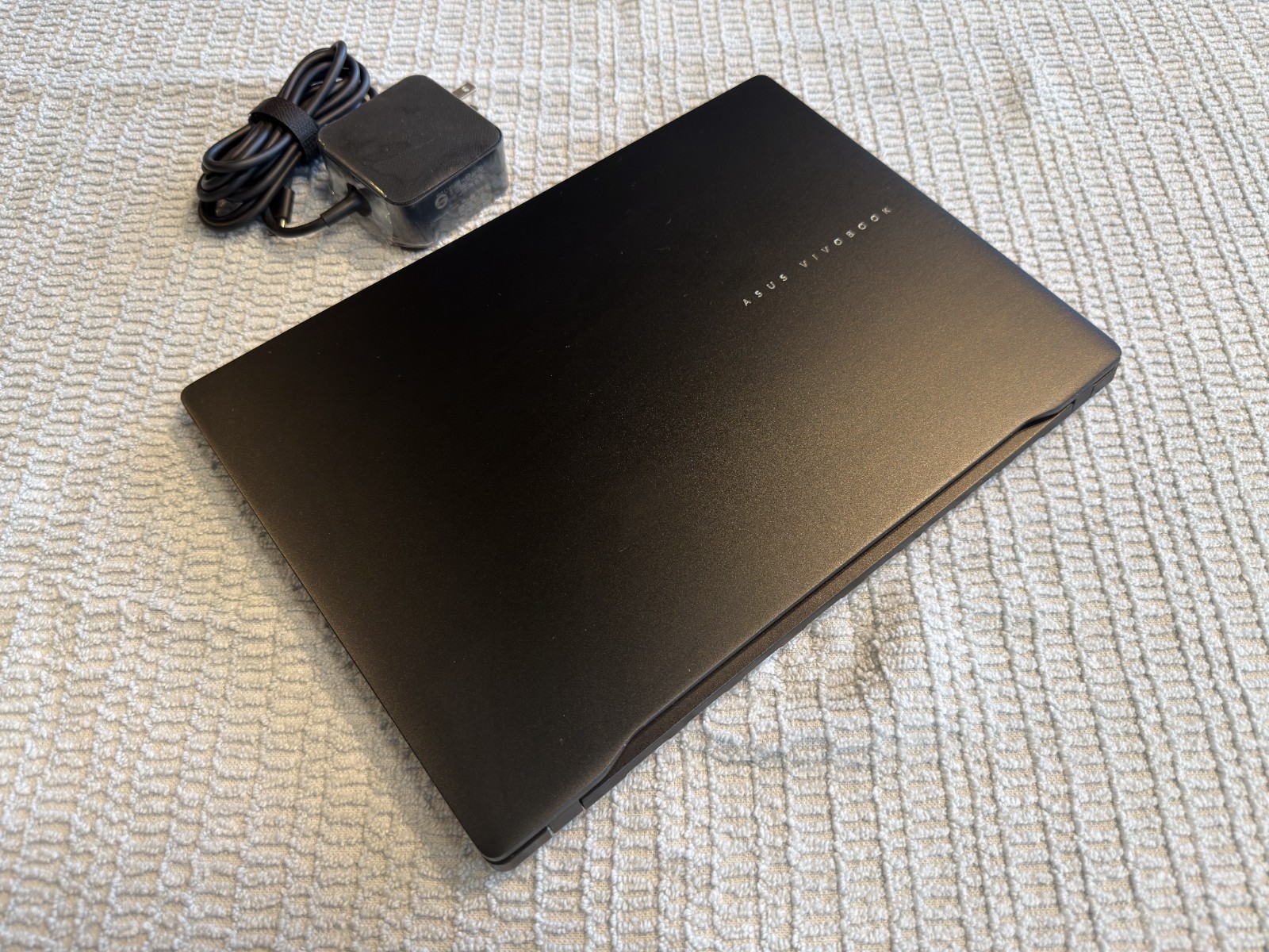 Asus Vivobook S14