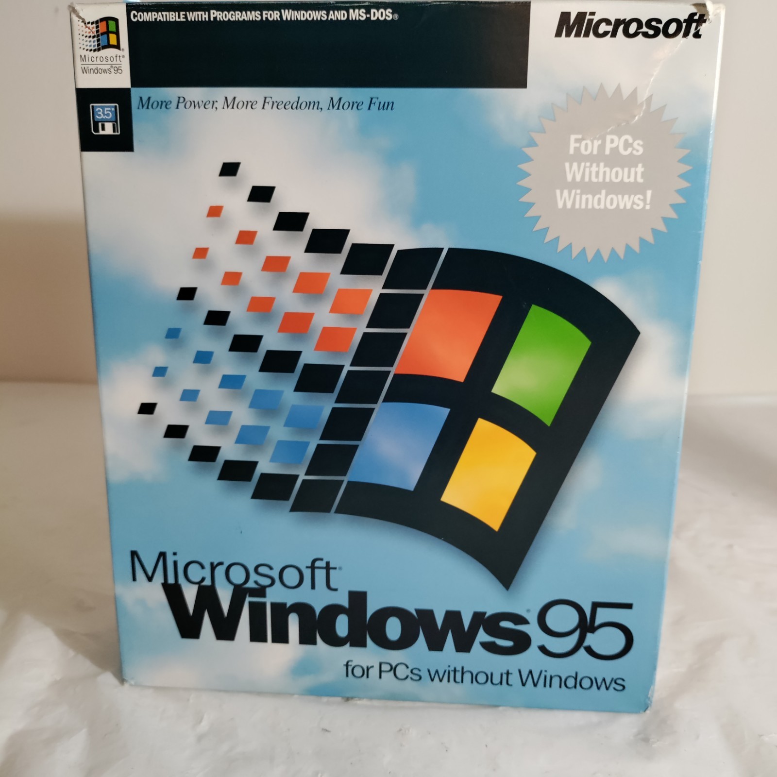 Vintage Microsoft Windows 95 Full Retail Version COMPLETE 3.5" Floppy Disks Box