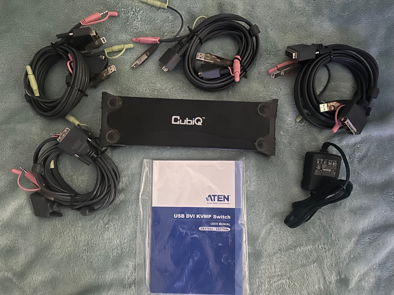 Aten Technologies 4-PORT CubiQ CS1764A KVM Switch