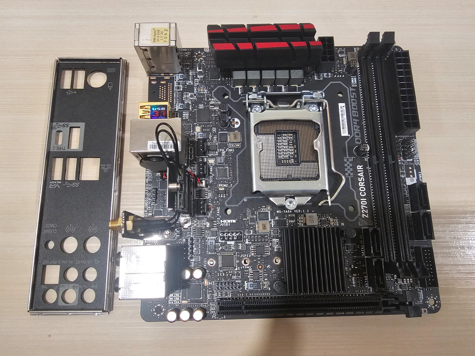 MSI Z270I GAMING PRO CARBON AC LGA 1151 MINI-ITX CORSAIR ONE MOTHERBOARD + WIN10