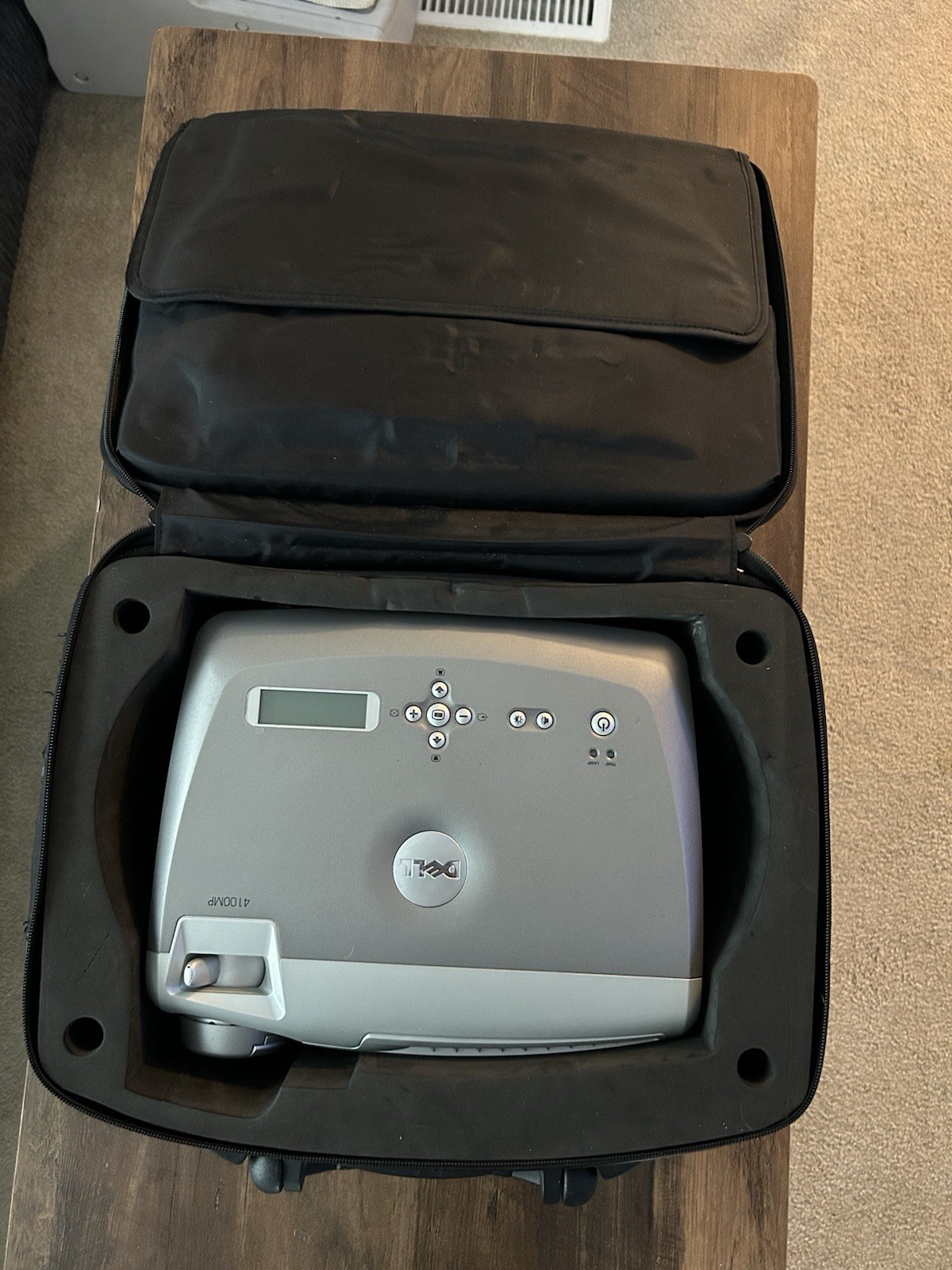 Dell 4100MP Projector with Power Cord Working