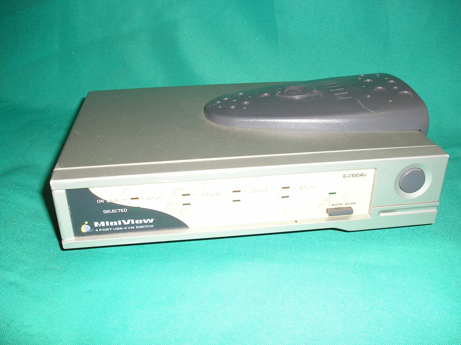 Iogear  MiniView  4-Ports USB KVM Switch  G-CS104U