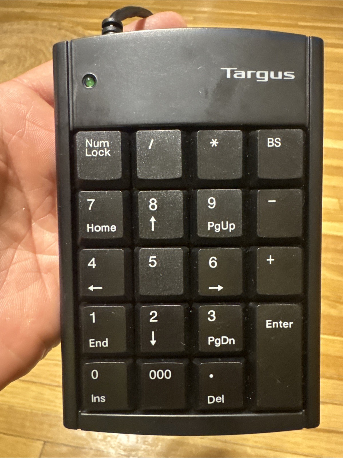 Targus Numeric Keypad with 2 USB Ports, specifically model number PAKP004B