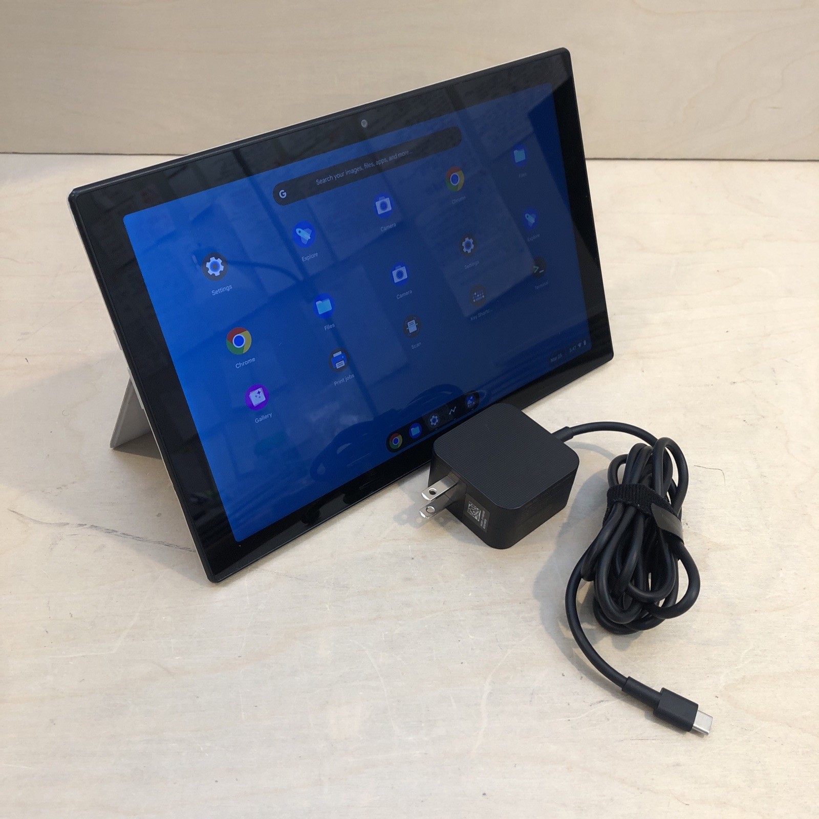Asus CM30 10.5'' Touchscreen Chromebook Tablet MediaTek K 520/4GB RAM/128GB eMMC