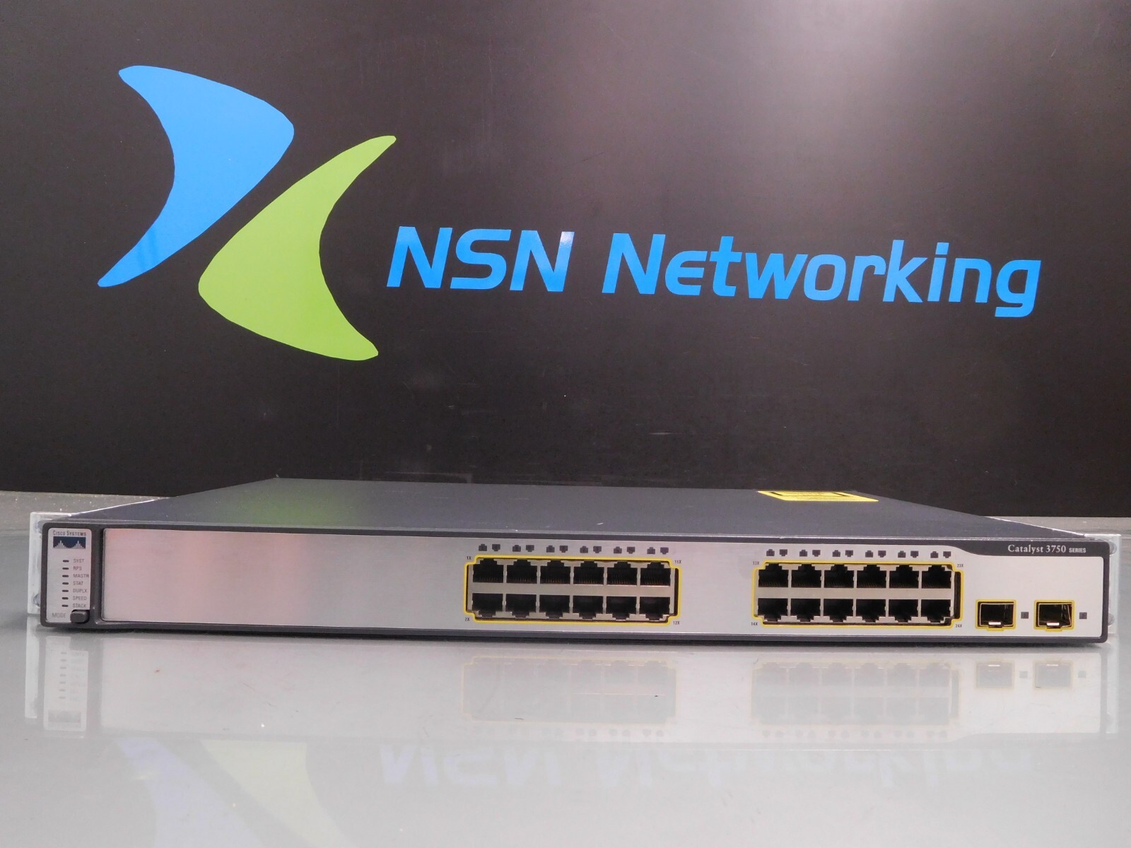 Cisco Catalyst 3750 WS-C3750-24TS-S 24-Port Managed 10/100 Switch