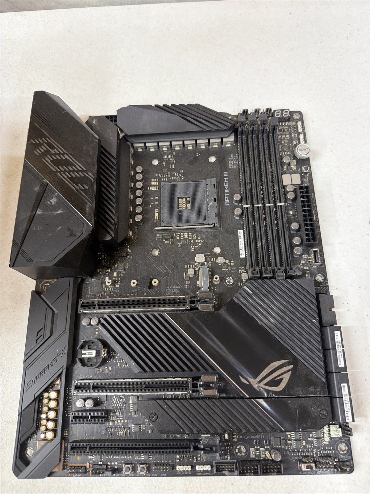 ASUS ROG Crosshair VIII Dark Hero X570 AM4 ATX Motherboard - (UNTESTED)
