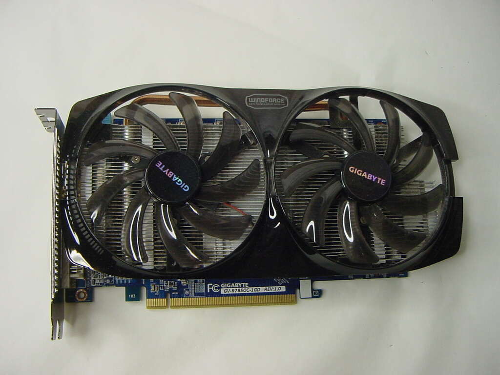 AMD RADEON 7850 GIGABYTE GRAPHICS VIDEO CARD GV-R7850C-1GD