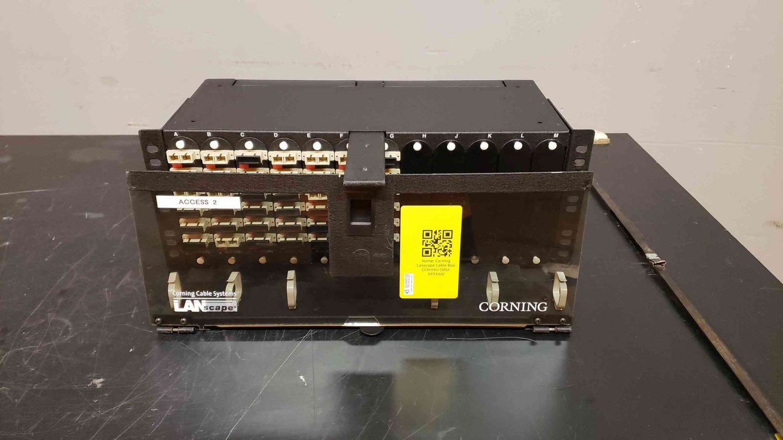 Corning Lanscape Cable Box CCH-04U 4U Patch Panel w/ Bulk Heads (SKU: