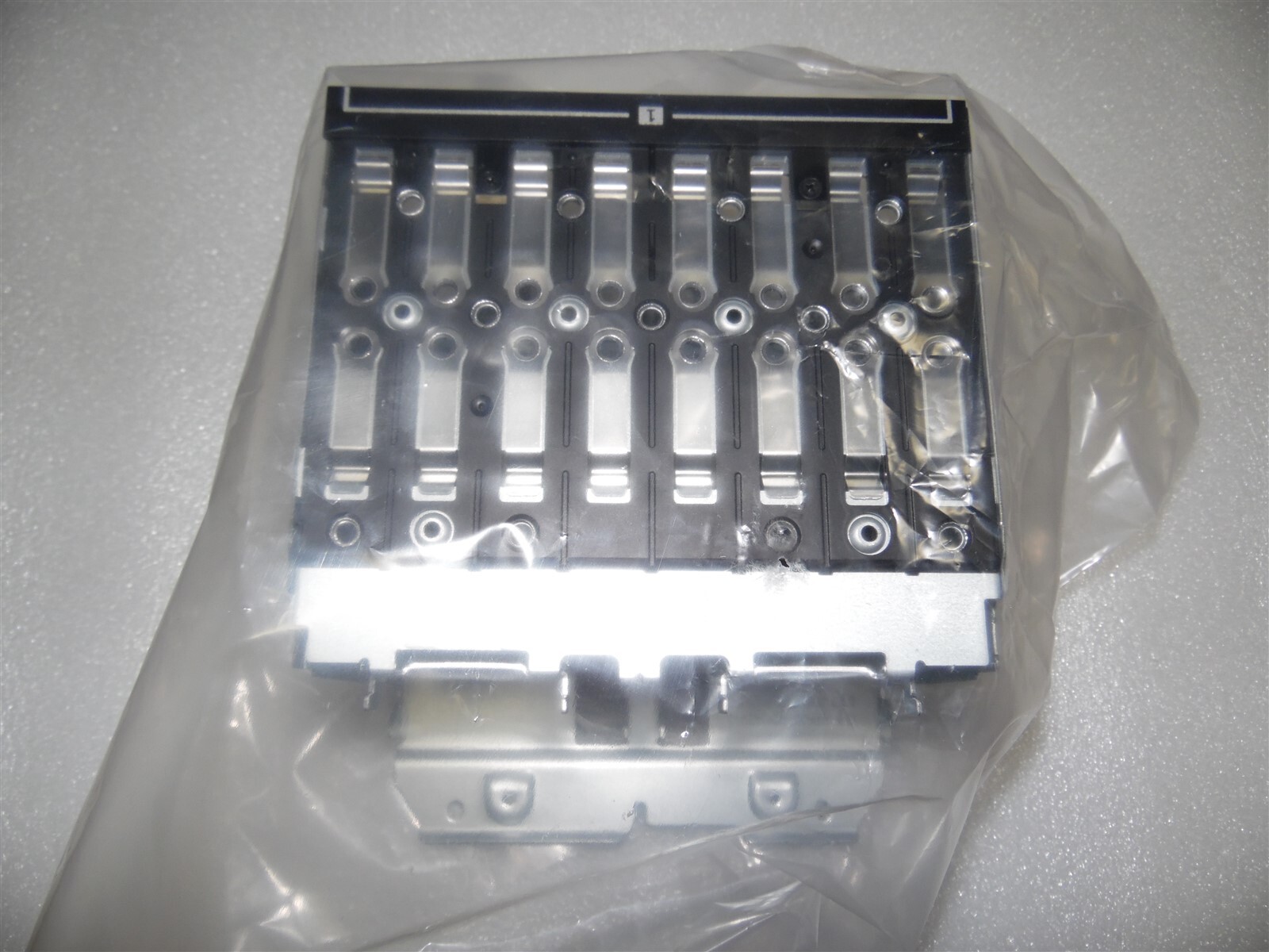 16 BAY HDD BACKPLANE CAGE 2.5" SFF DELL POWEREDGE R720 8 BAY SFF SERVER P51CF