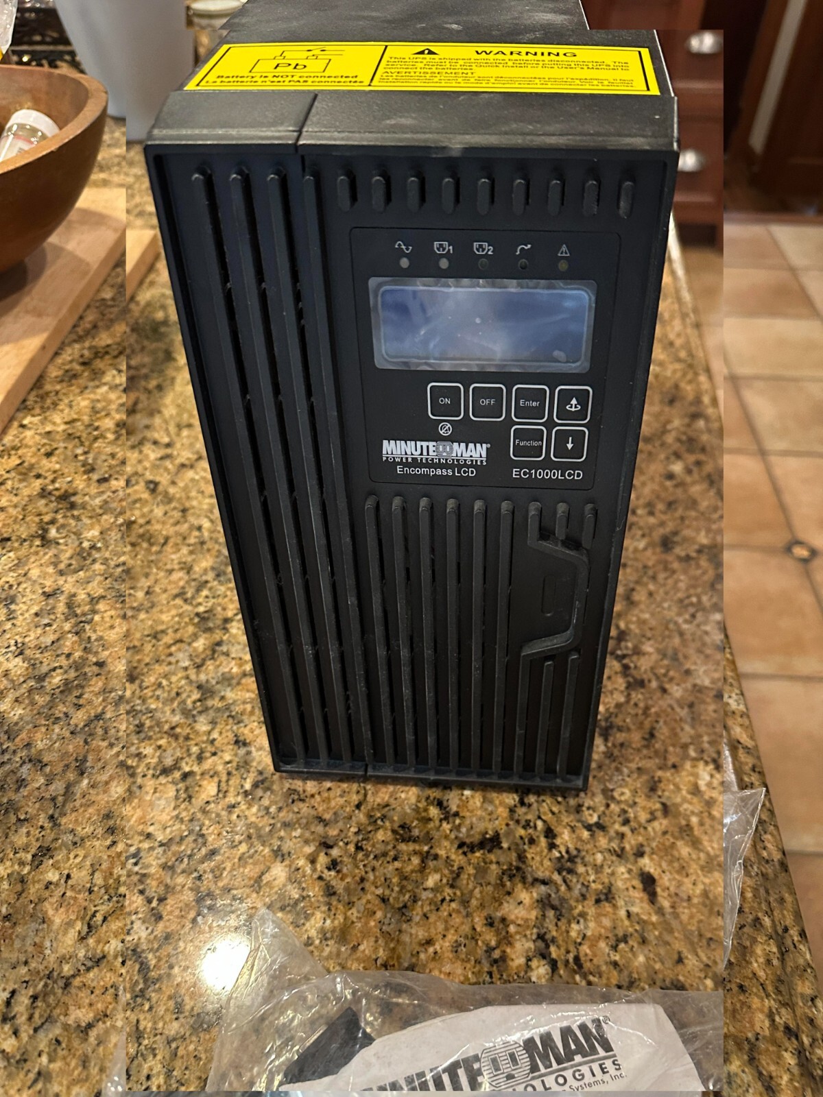 MINUTEMAN EC1000LCD TOWER UPS Good Operating