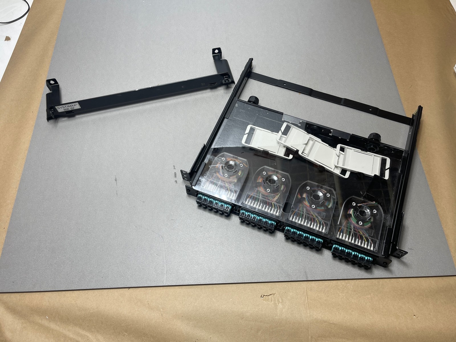 Commscope Systimax 600 G2 Shelf Kit 4 Bay w/ 4x 360 G2
