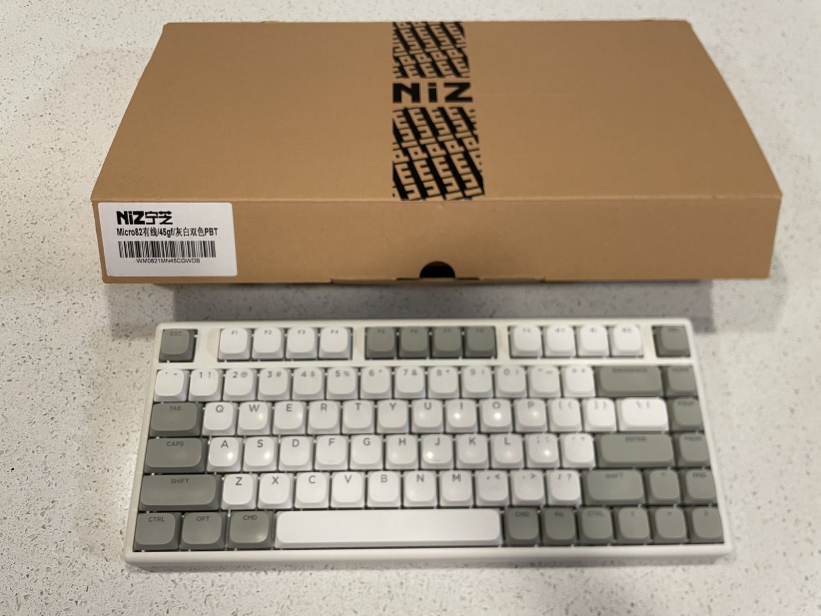 Niz Plum Micro-82 EC-USB 45g Keyboard + OEM & Low Profile Key Caps