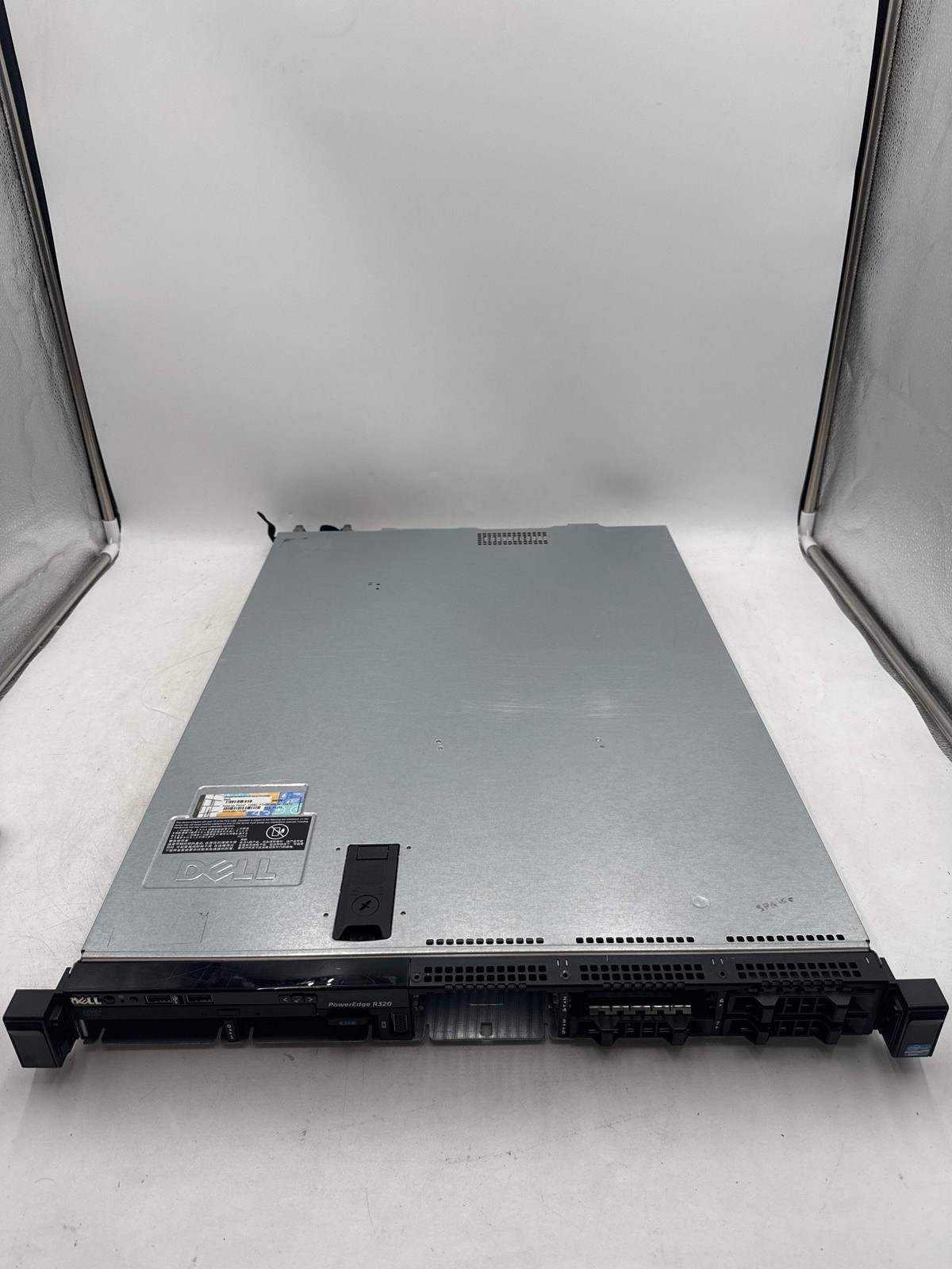 Dell PowerEdge R320 Server w Intel Xeon E5-1410 2.80Ghz 4GB RAM-No HDD