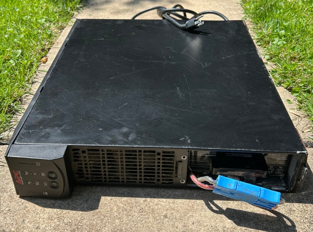 APC SURTA 1500XL