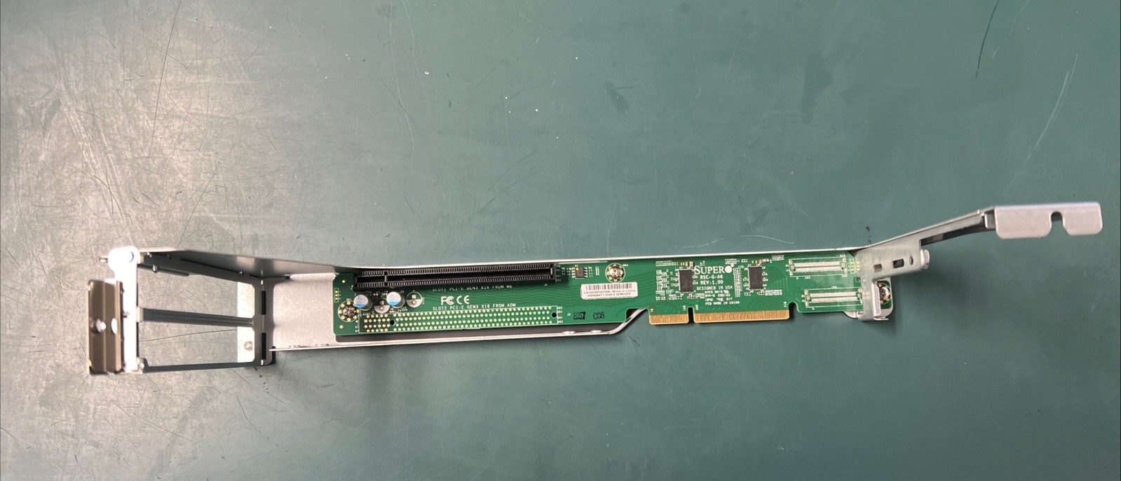 Supermicro Riser Card RSC-G-A6 / 01-SC1178AE-XX00T102