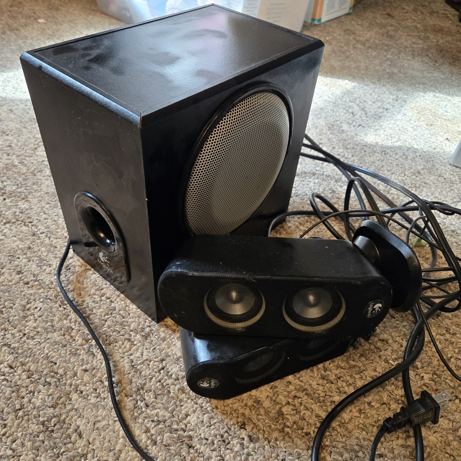 Logitech x-230 - Two Dual Drive Speakers and Powerful Ported Subwoofer