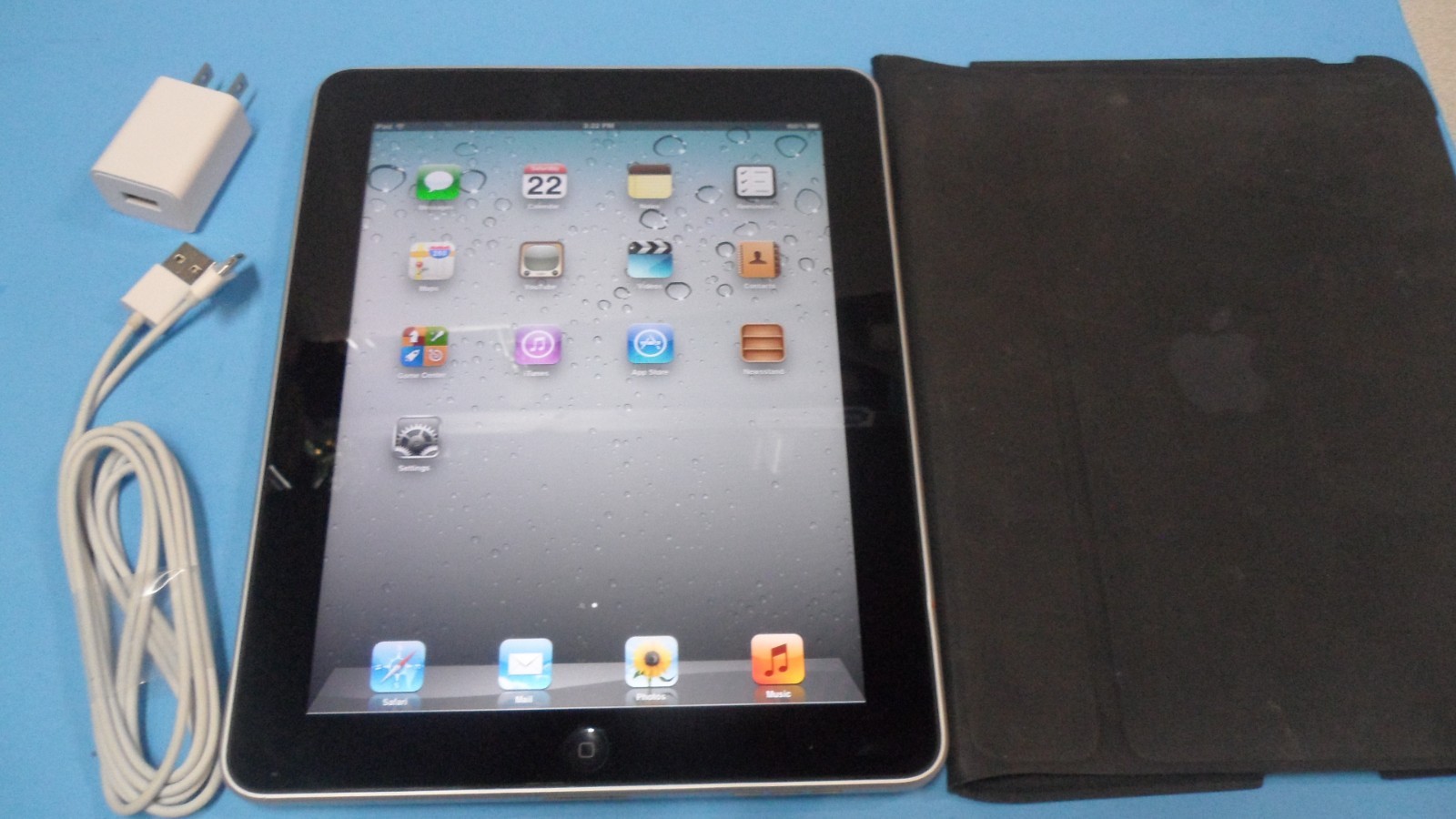 RARE Vintage Apple iPad 1st Gen 32GB iOS 5.1.1