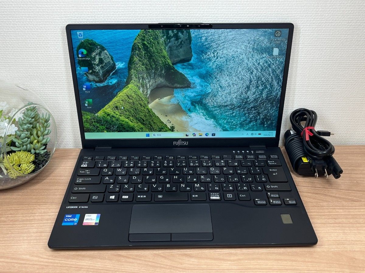 Fujitsu Lifebook U9311/F Core i7-1185G7 3.00GHz 13.3" 16GB SSD 256GB Win 11 JP