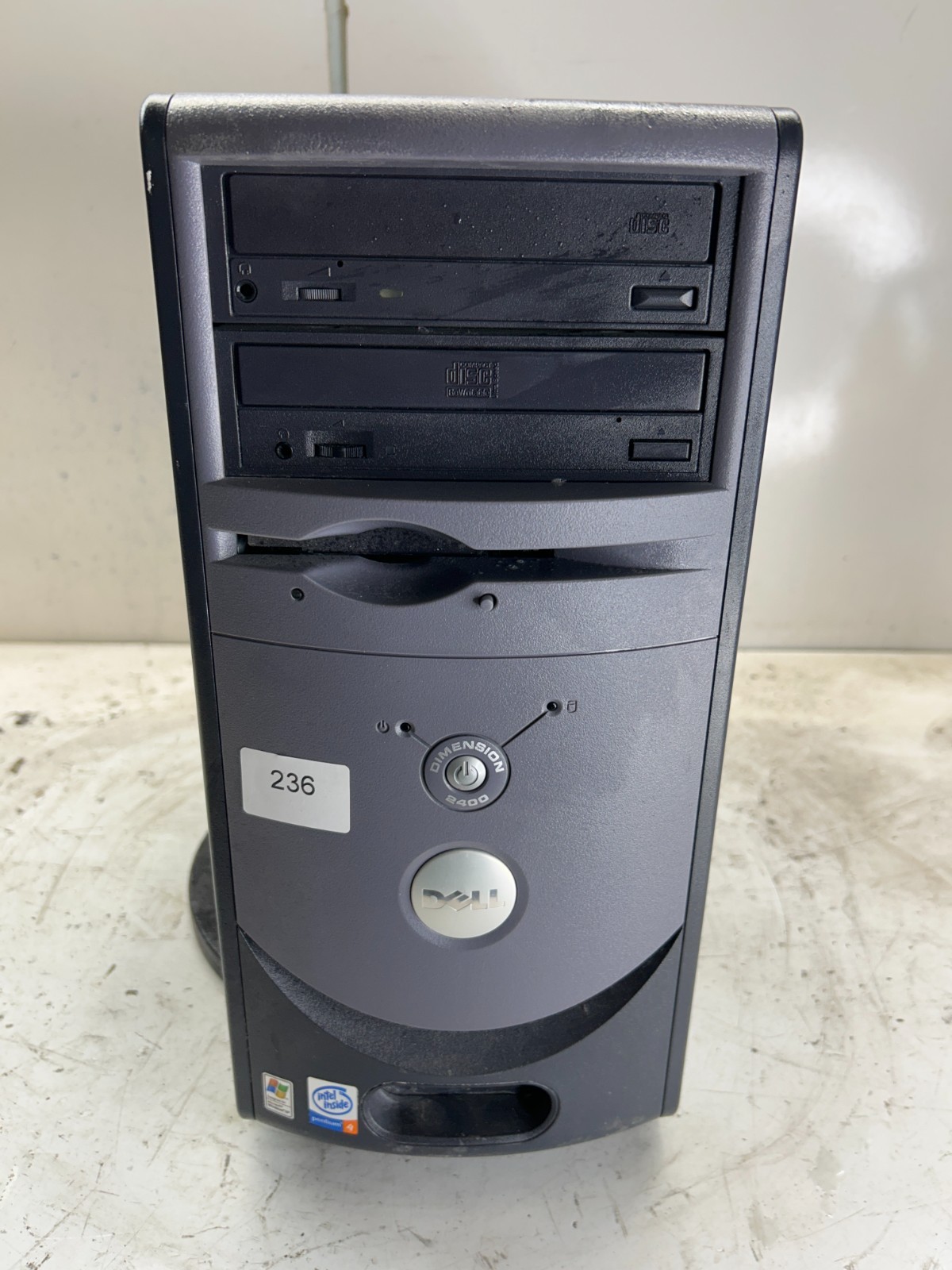 Dell Dimension 2400 Intel Pentium 4 2.1GHz 512MB 120 GB SSD WINDOWS 98