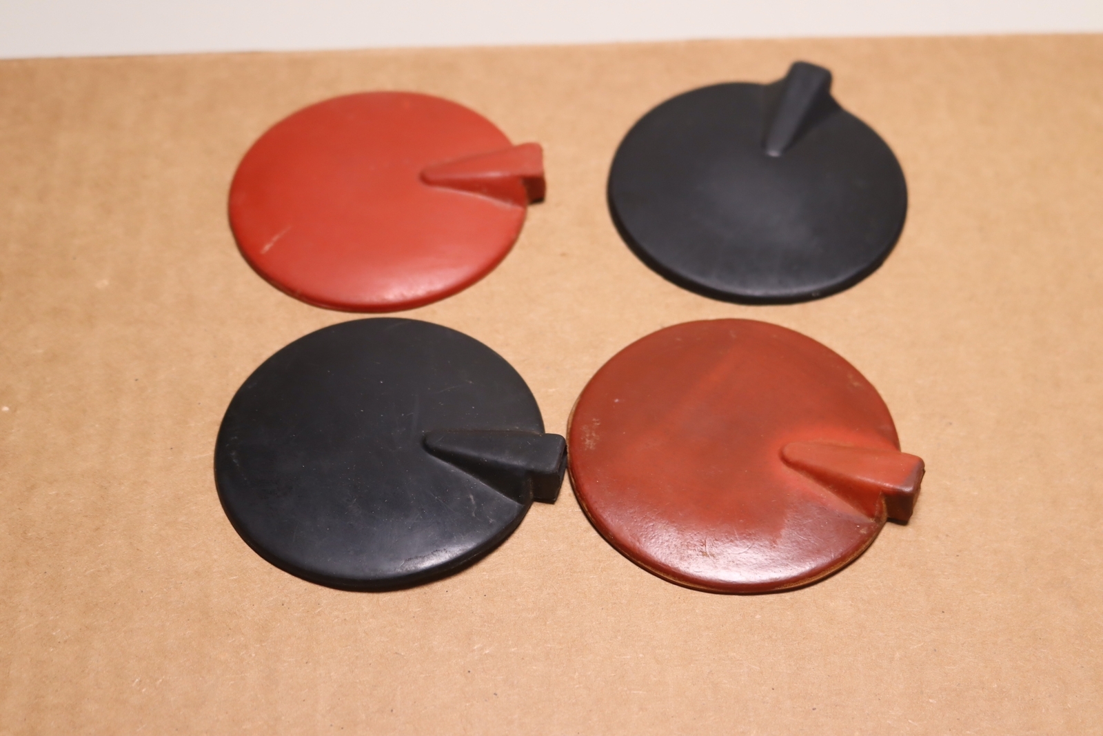 Chattanooga Reusable Rubber Carbon Electrode Pads 4 PS (2 Red & 2 Black) 3"