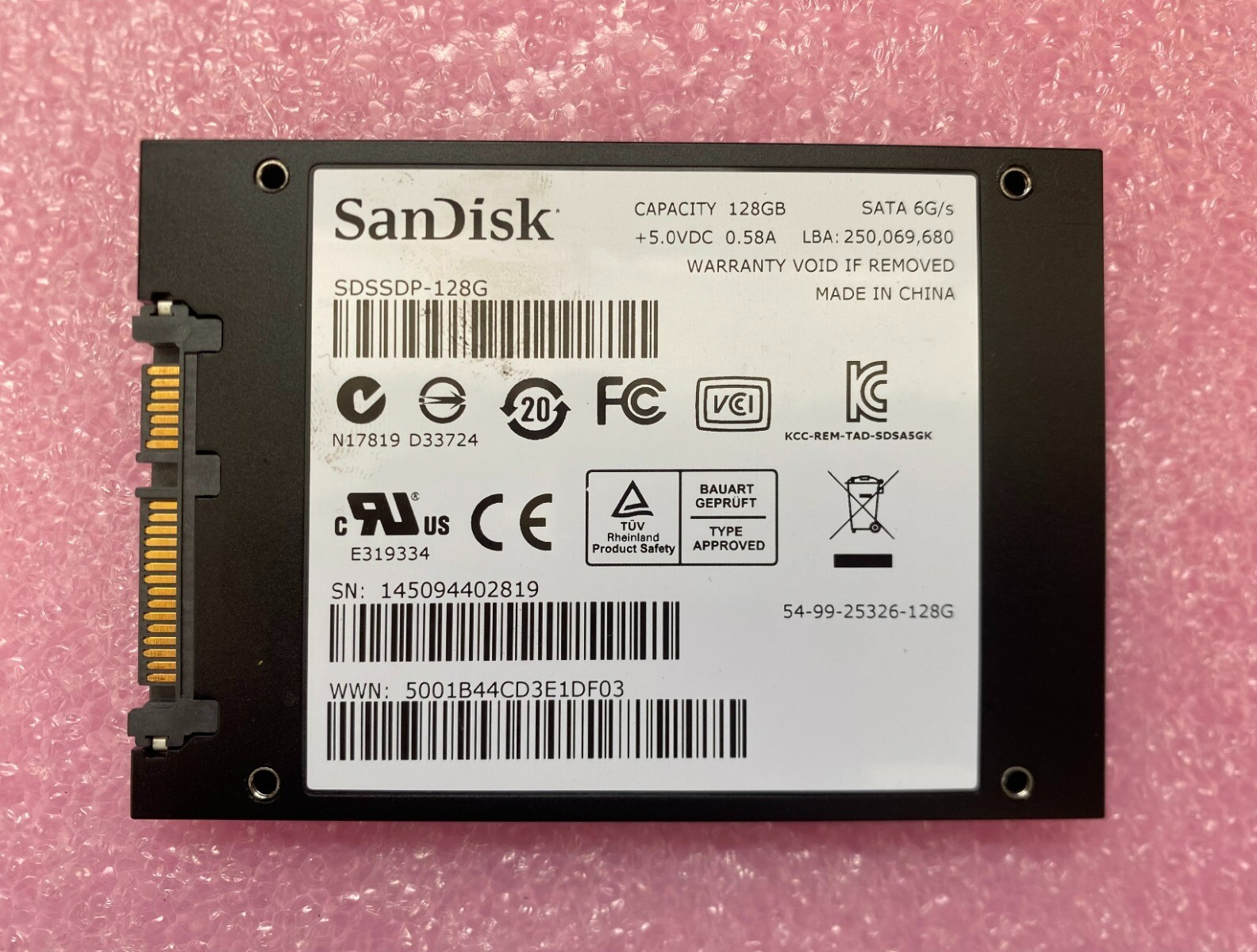 SanDisk 128GB SDSSDP-128G 2.5" SATA 6G/s SOLID STATE DRIVE