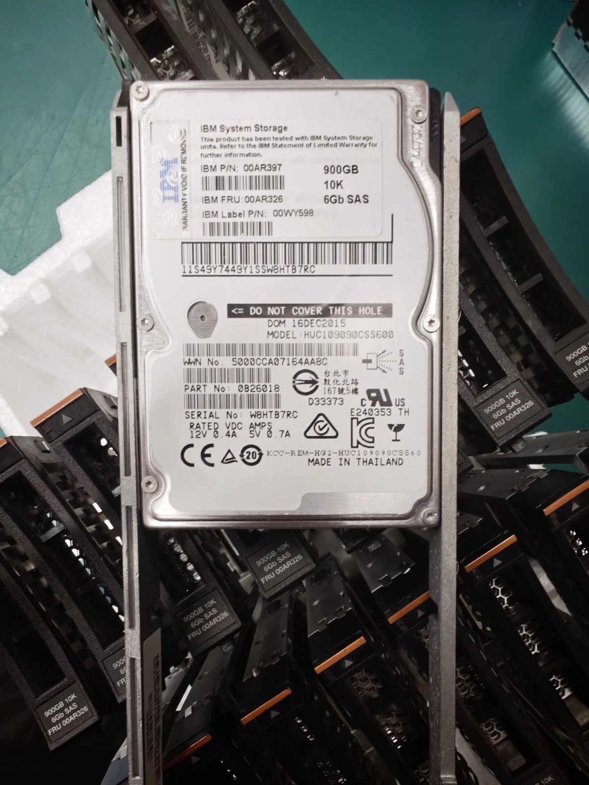 IBM 00AR326 900GB 10K SAS 6Gbps 2.5" HUC109090CSS600 For V5000V7000G2 With Caddy