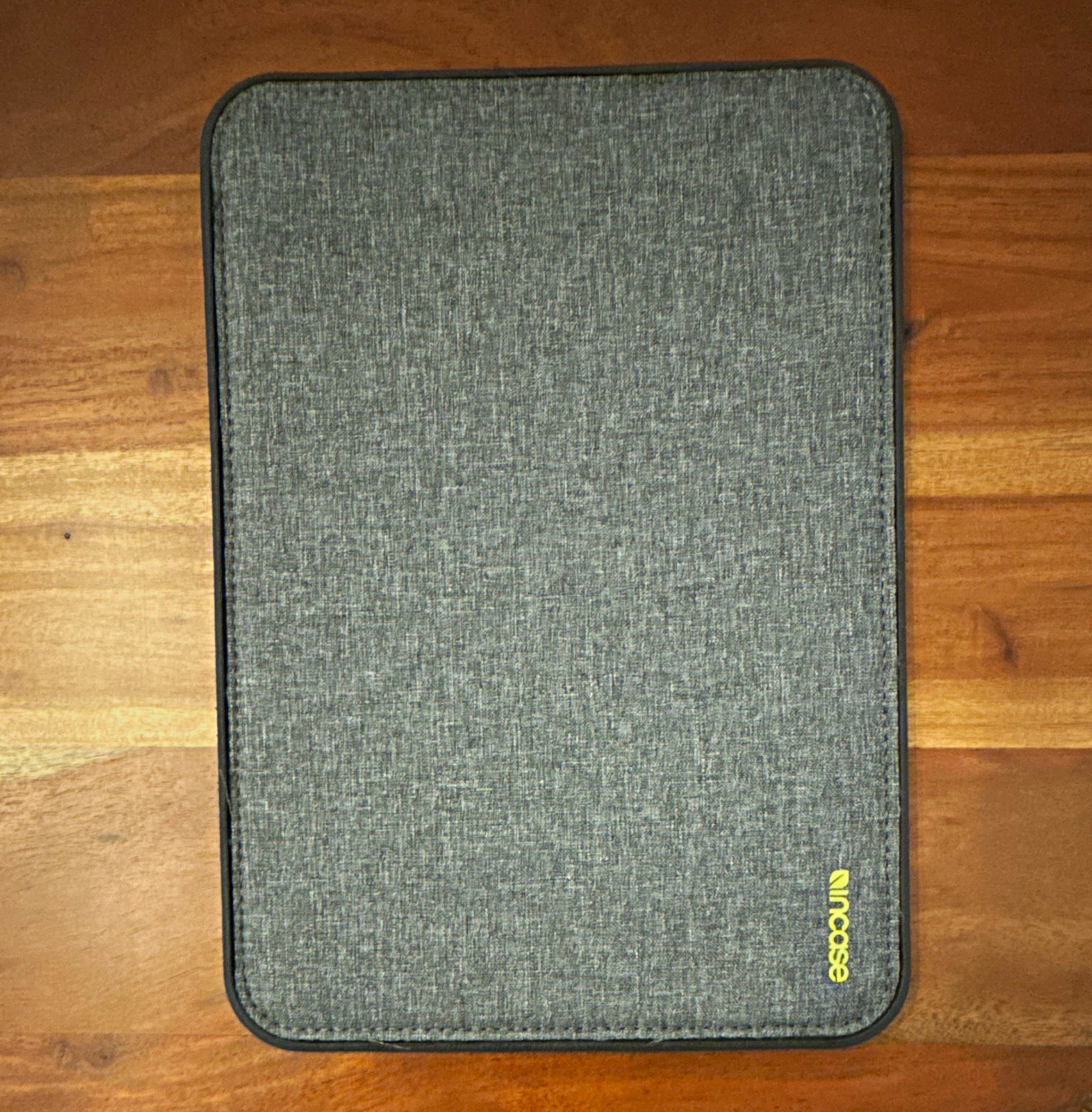 Incase Padded Gray Polyester Sleeve Case for 13in Laptop, Solid Universal