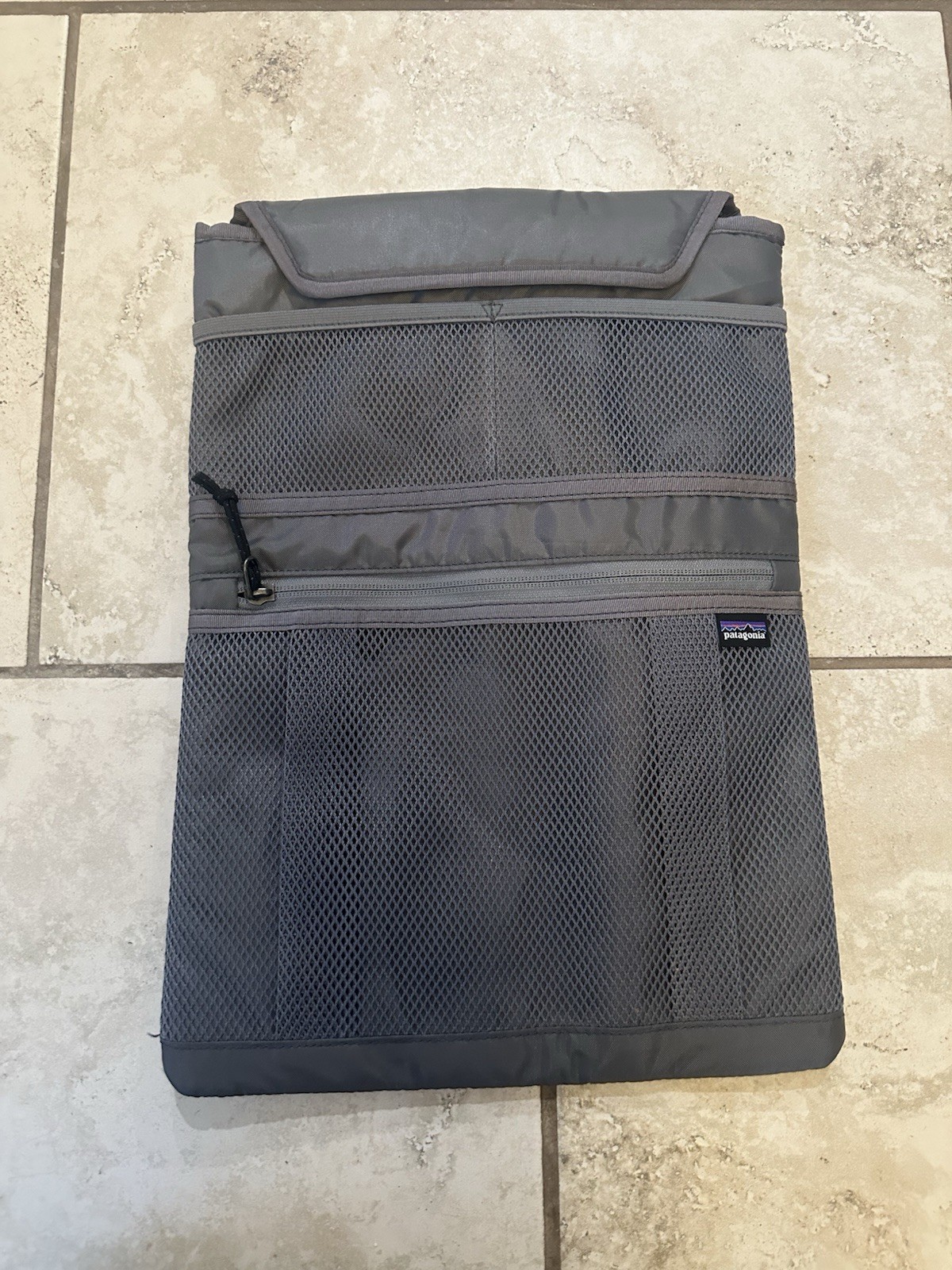 Patagonia Gray Nylon Refugio 15x10" Padded Tech Laptop Tablet Sleeve Pouch Bag