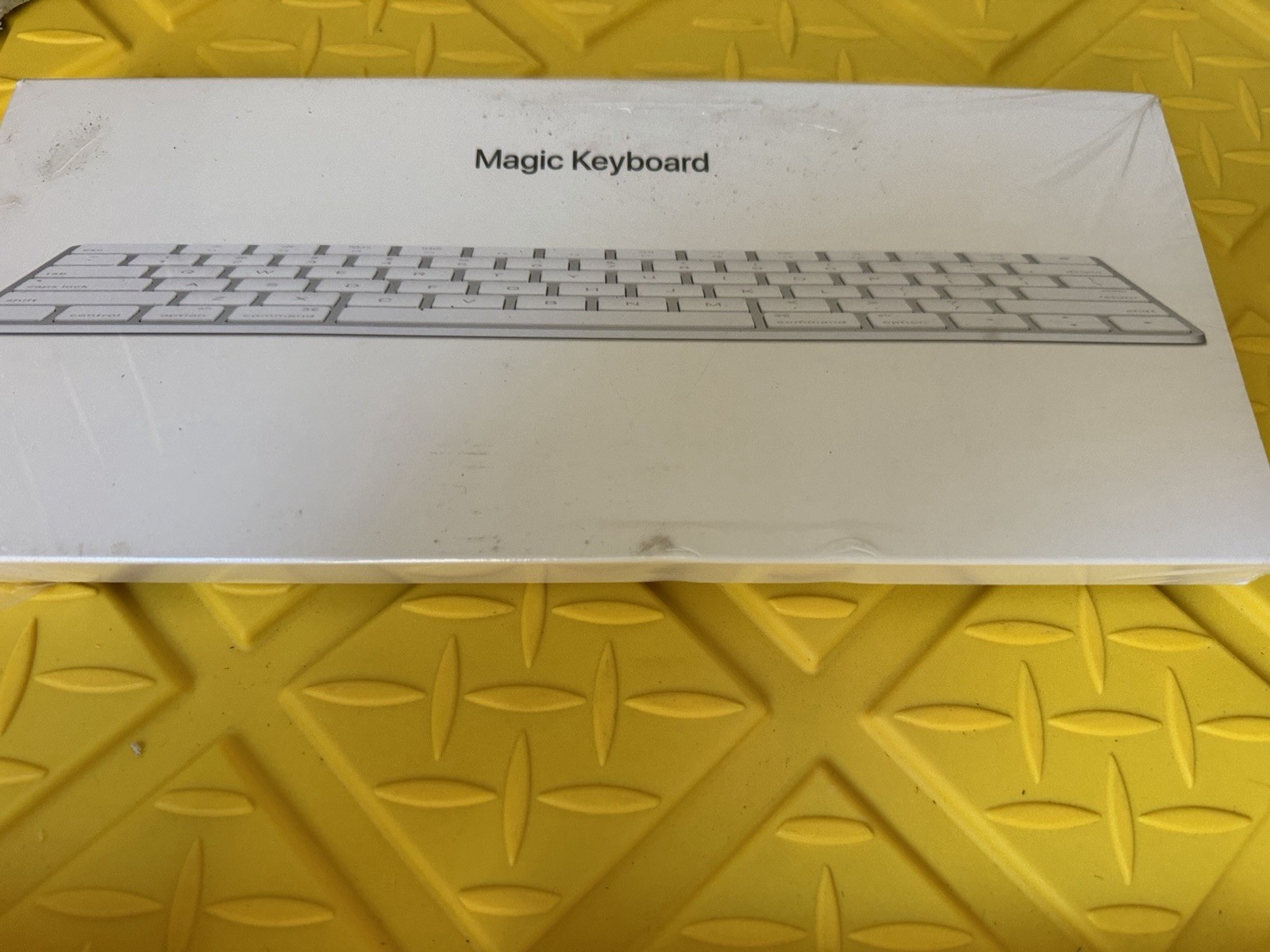 Apple Magic Keyboard - BRAND NEW - White (MLA22LL/A)