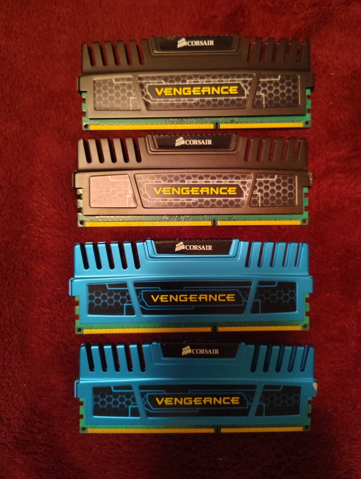 Corsair Vengeance DDR4-4000 Memory Kit 32GB (4x8GB)