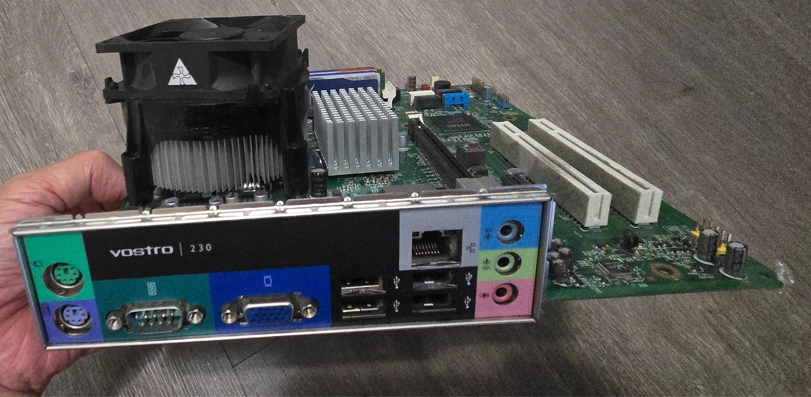 Dell Vostro 230 Desktop Motherboard + Combo