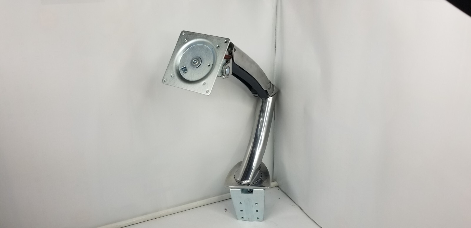 Ergotron 45-214-026 MX Desk Heavy Monitor Mounting Arm