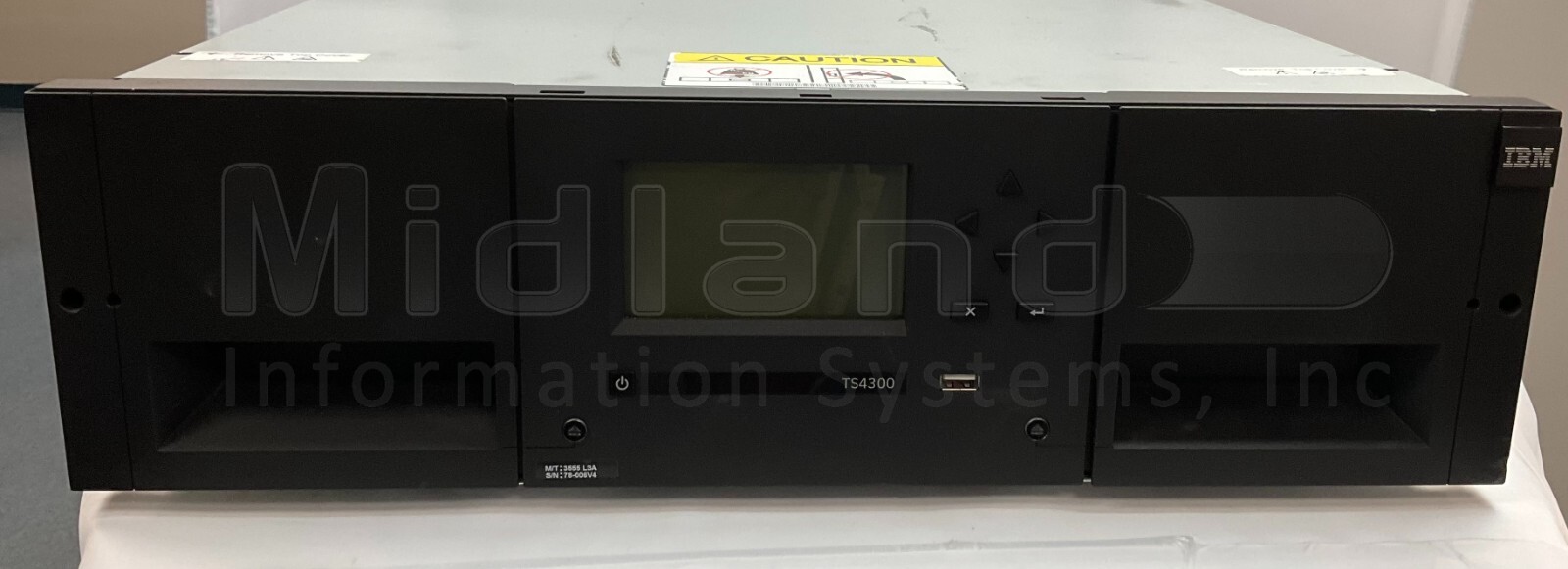 IBM 3555-L3A TS4300 tape library w/ 2 x AGKM LTO 8 HH Fibre channel drive