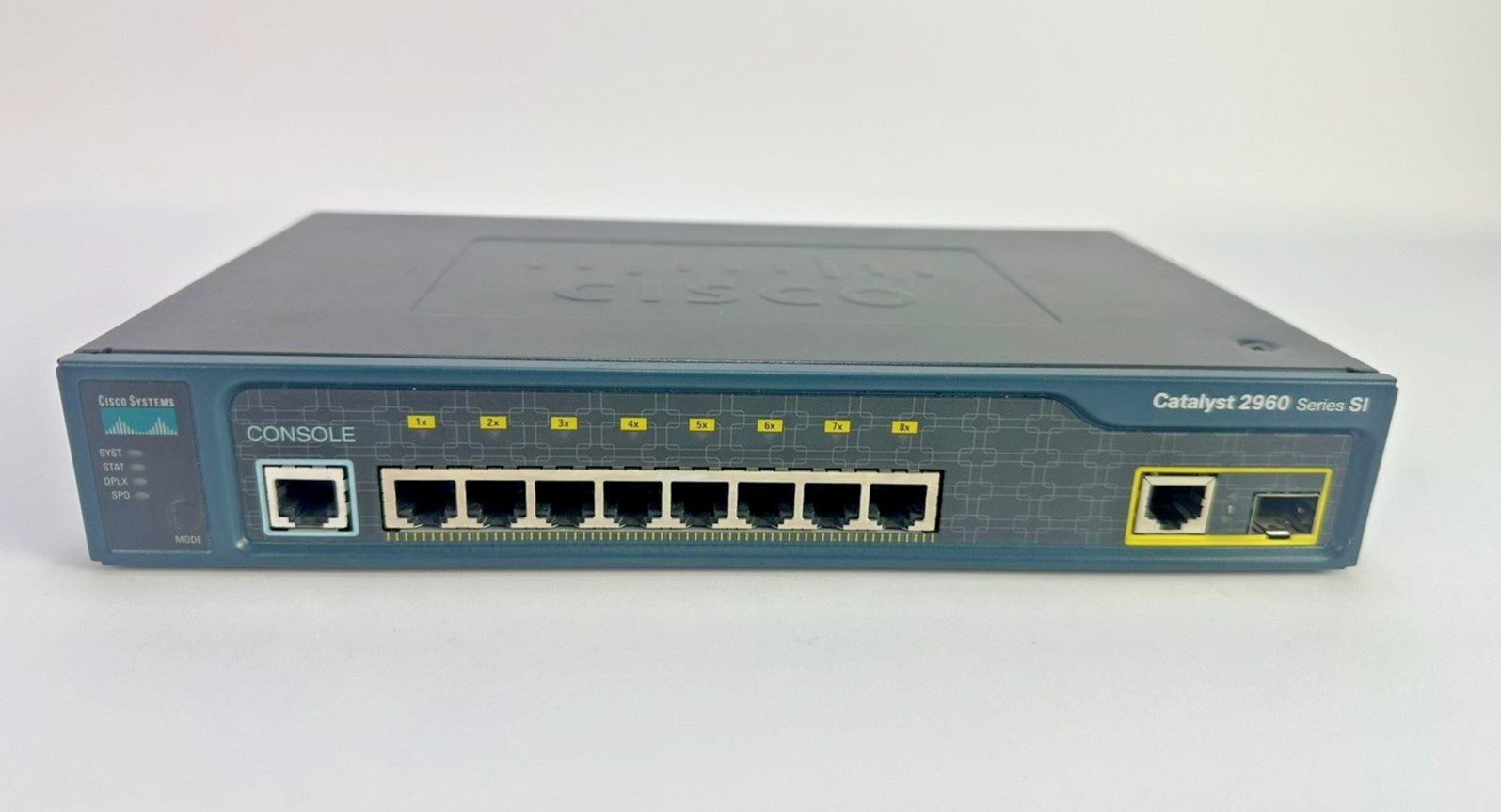 Cisco Catalyst WS-C2960-8TC-S Fanless 1x Gigabit RJ45/SFP Port + 8x Port Switch