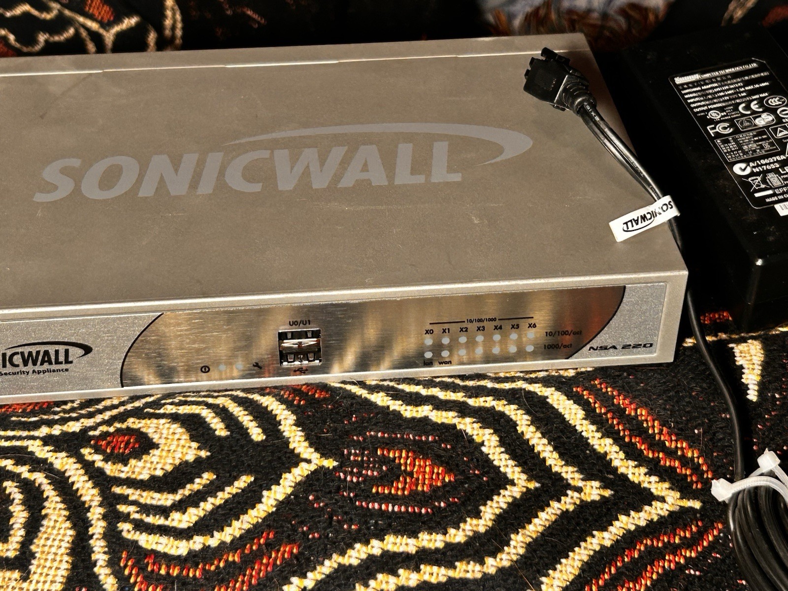 SonicWall NSA 220 Network Security Appliance Firewall w/ PSU