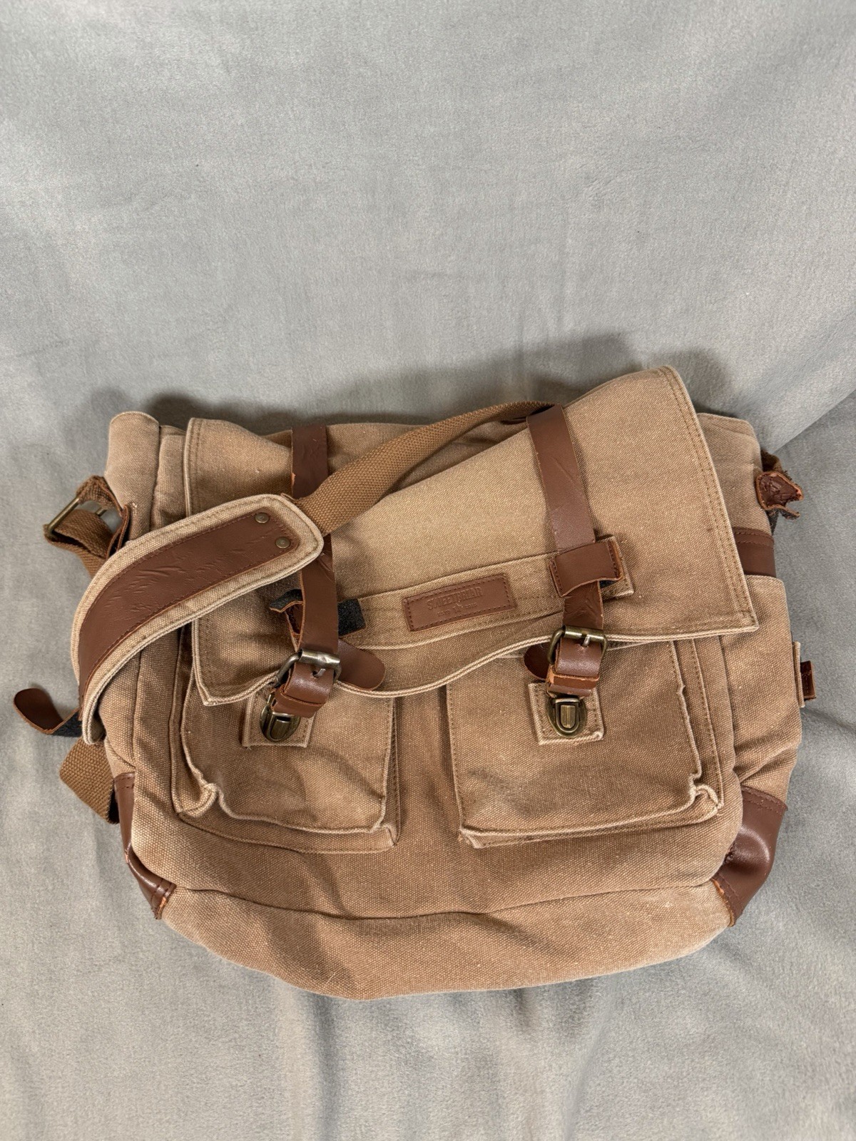 Sweetbriar Classic Messenger Bag - Strong Canvas Pack for Laptops up to 13"