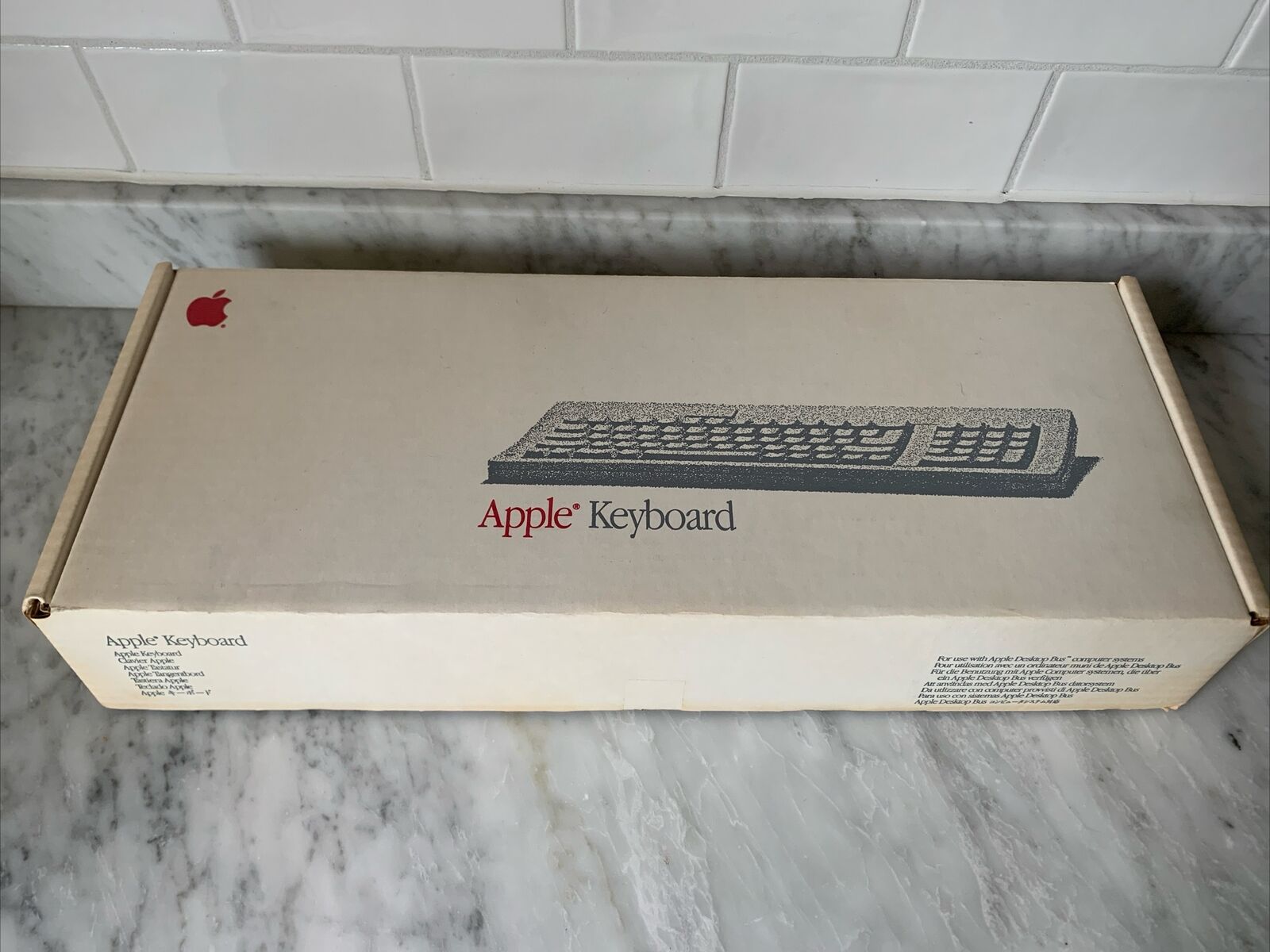 Vintage Apple Keyboard Model M0116, Box Included