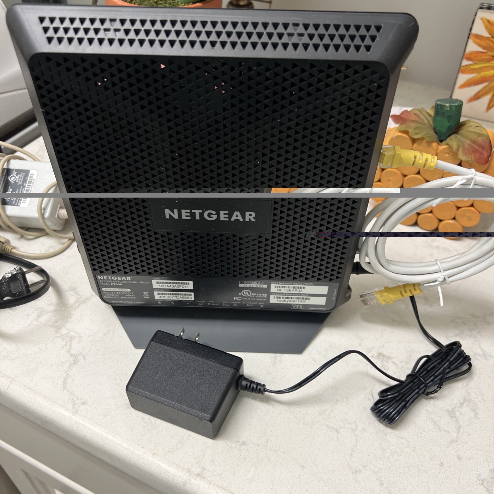 NETGEAR Nighthawk AC1900 4 Wireless-Wi-Fi Router - C7000