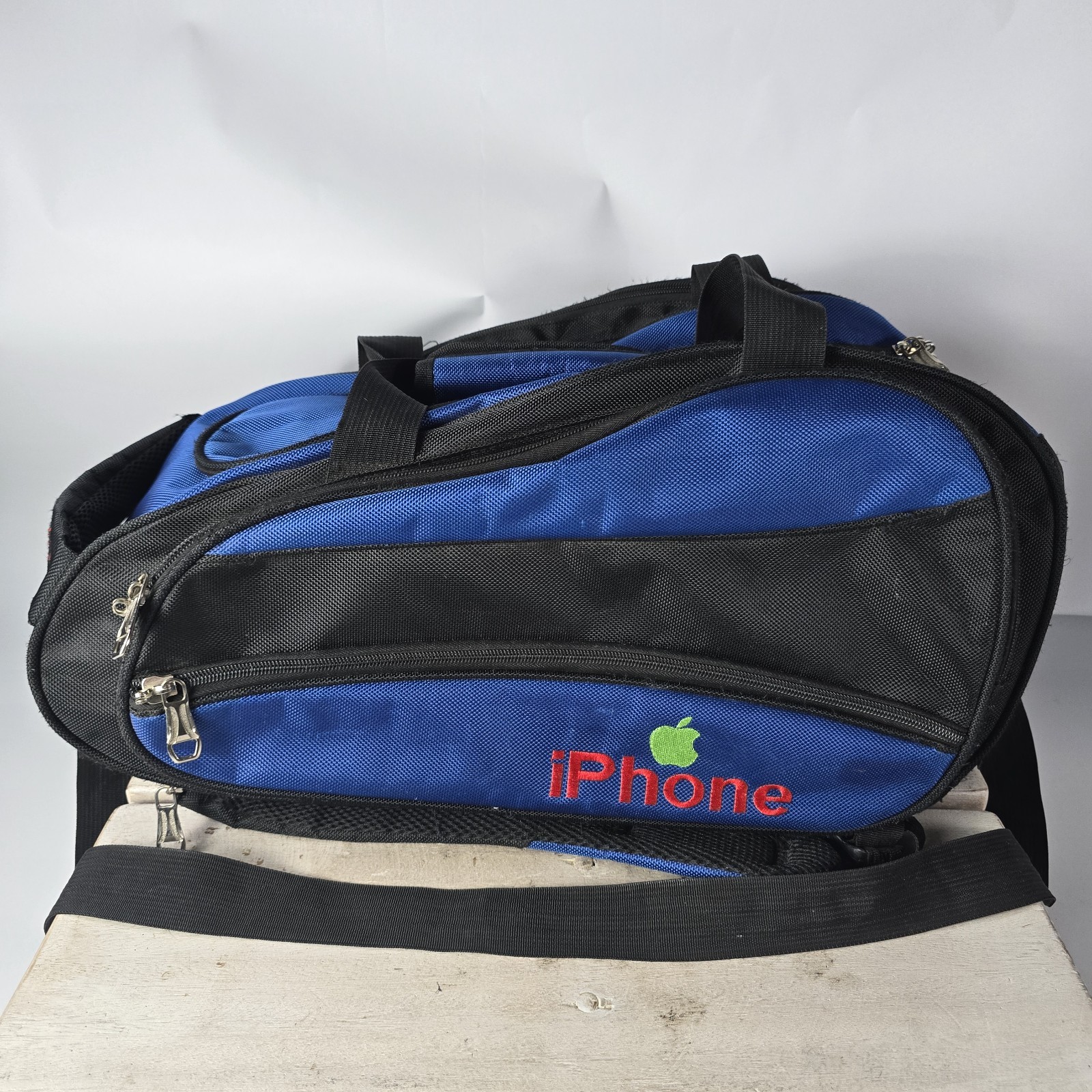 VTG Apple Iphone Duffle/ Convertible Backpack Gym Bag Weekender Promotional RARE