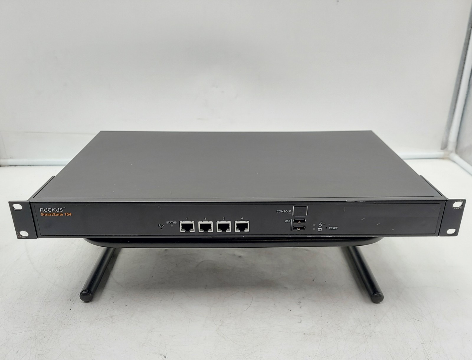 Ruckus SmartZone 100 P01-S104-UN00 Management Controller