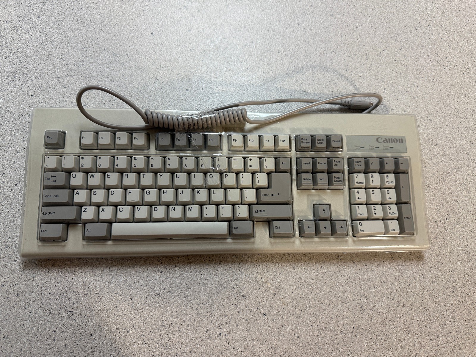 Vintage CANON ps/2 Keyboard Rare Model kb-5311. WORKS