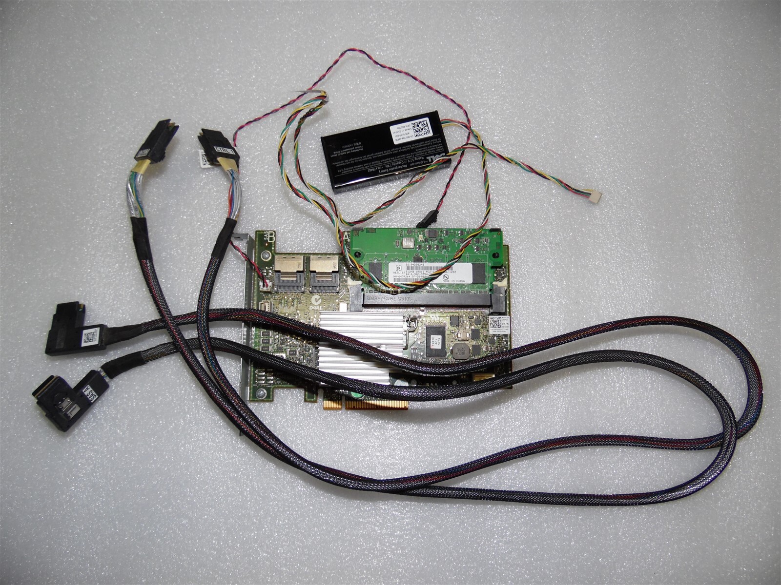 DELL POWEREDGE T410 SERVER PERC H700 PCI RAID KIT WITH BATTERY & CABLES