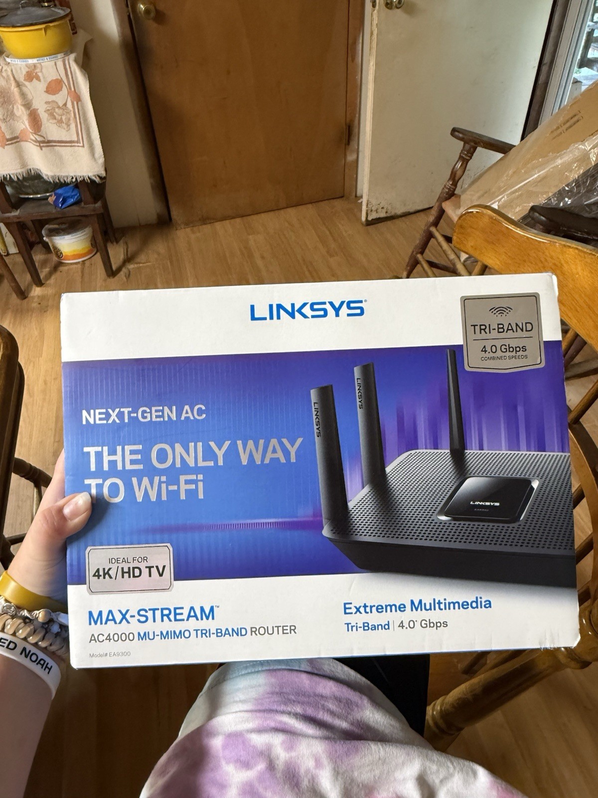 Linksys Max Stream EA9300 Tri-band 4.0 Gbps Router  (AC4000 Mu-Mimo) FAST SHIP