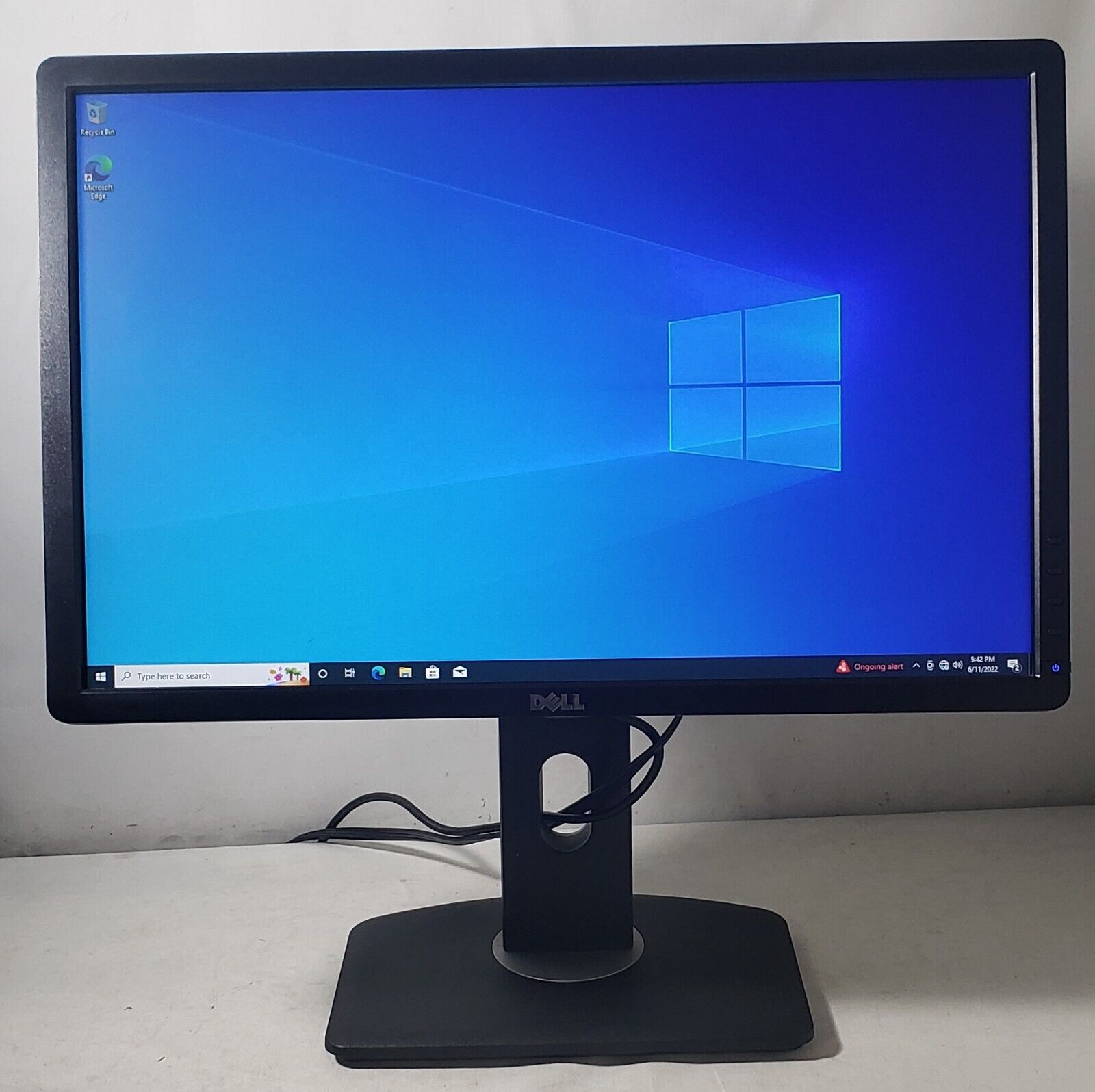 Dell P2412Hb 24\'\' Widescreen Flat Panel LCD Professional Monitor