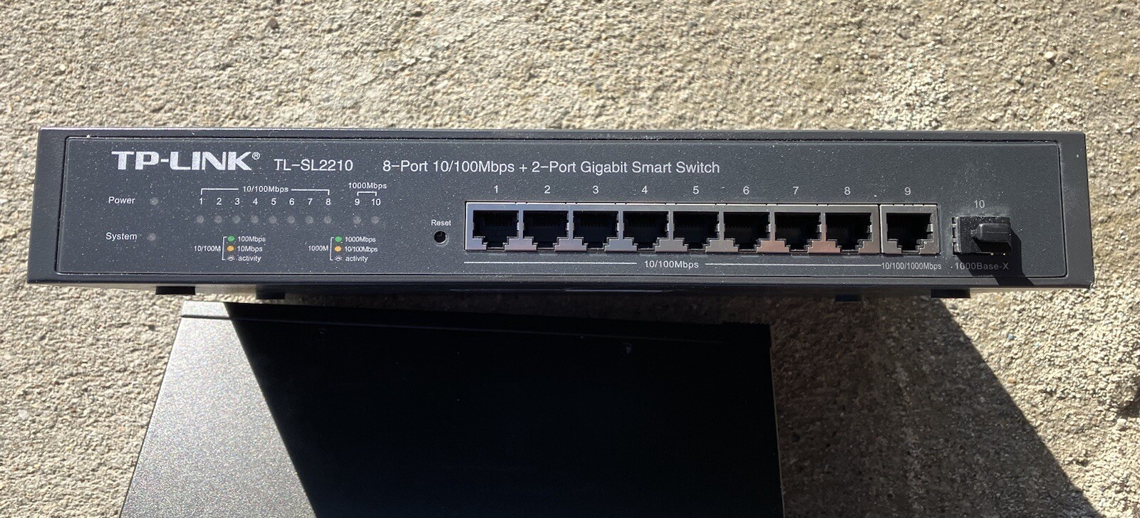 TP-Link TL-SL2210 8-Port 10/100Mbps + 2-Port Gigabit Smart Switch v1.1.