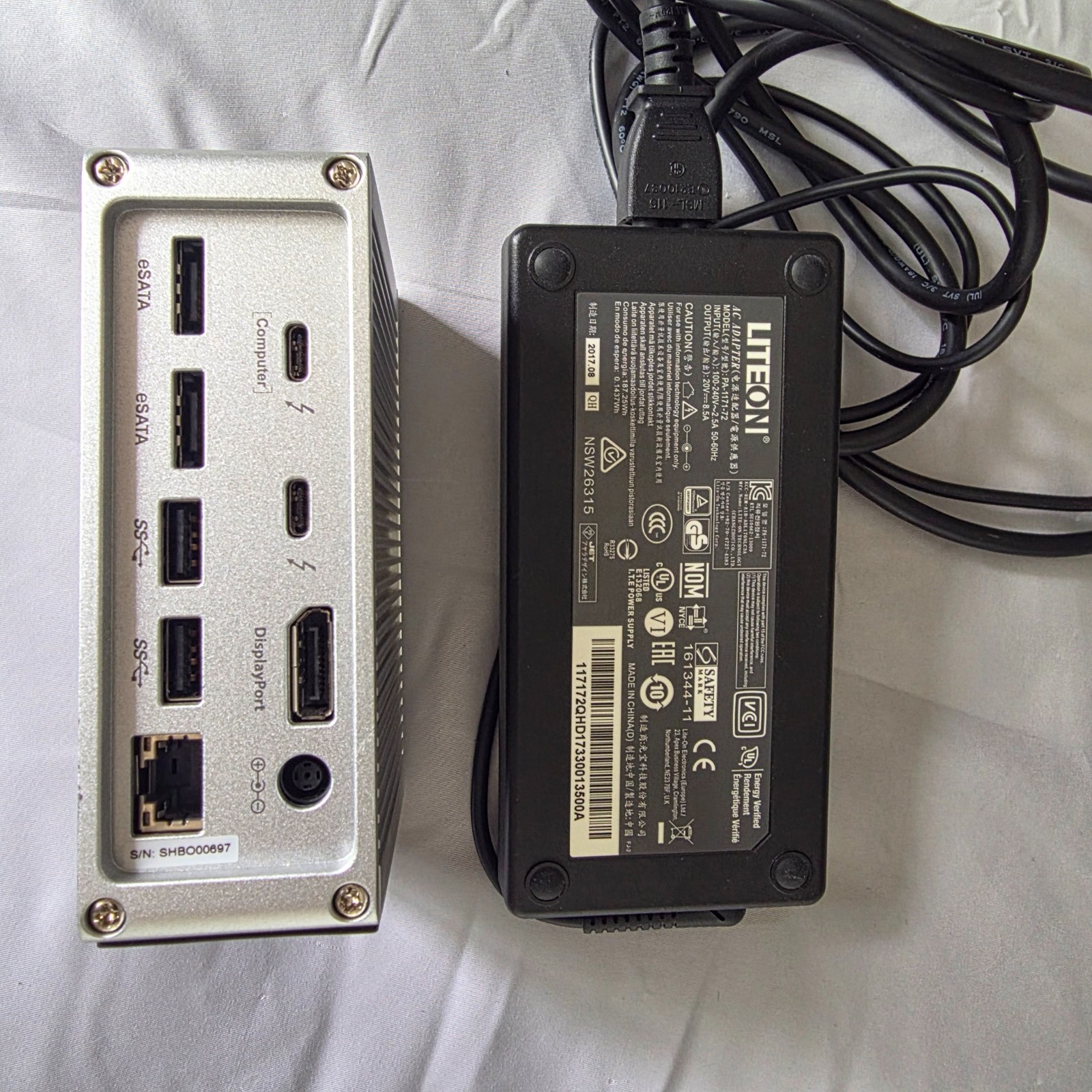 CalDigit TS3 Thunderbolt 2 Docking Station plus POWER SUPPLY