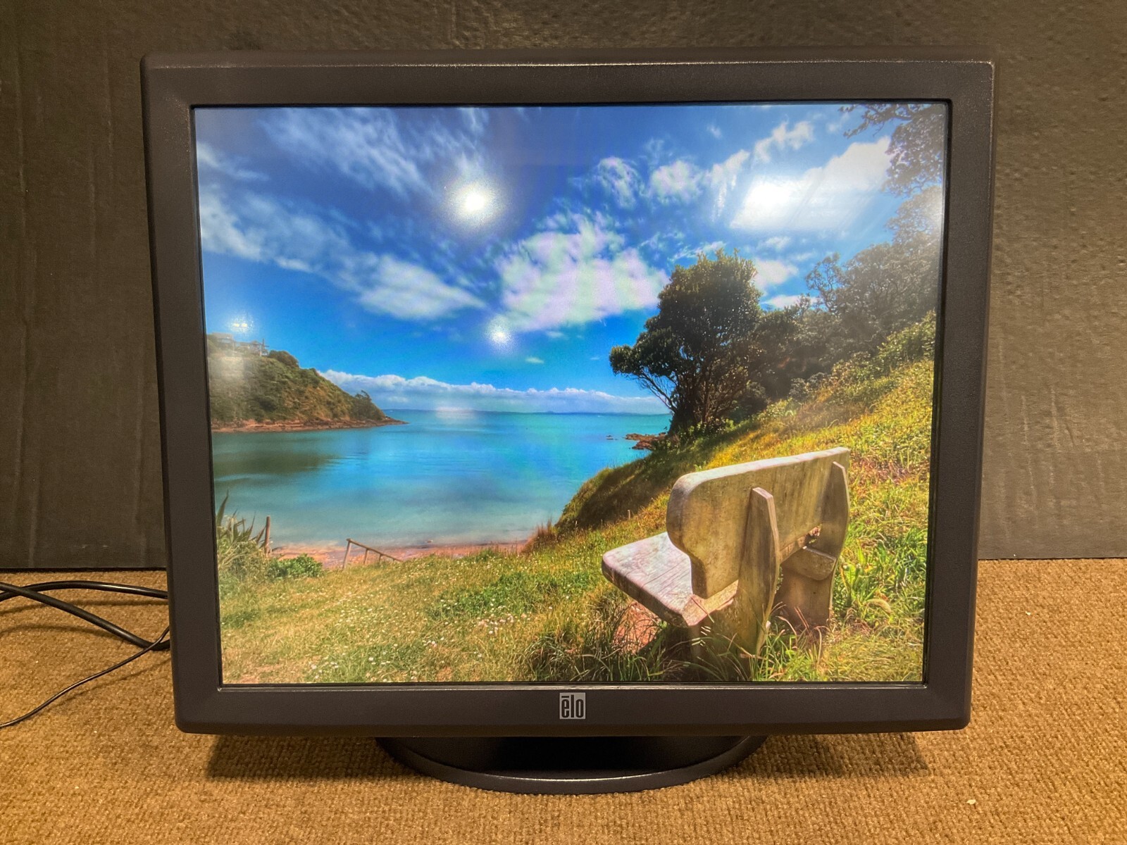 Elo Entuitive 1928L 19" TouchScreen LCD Display Monitor  E935808 ✅❤️️✅❤️️