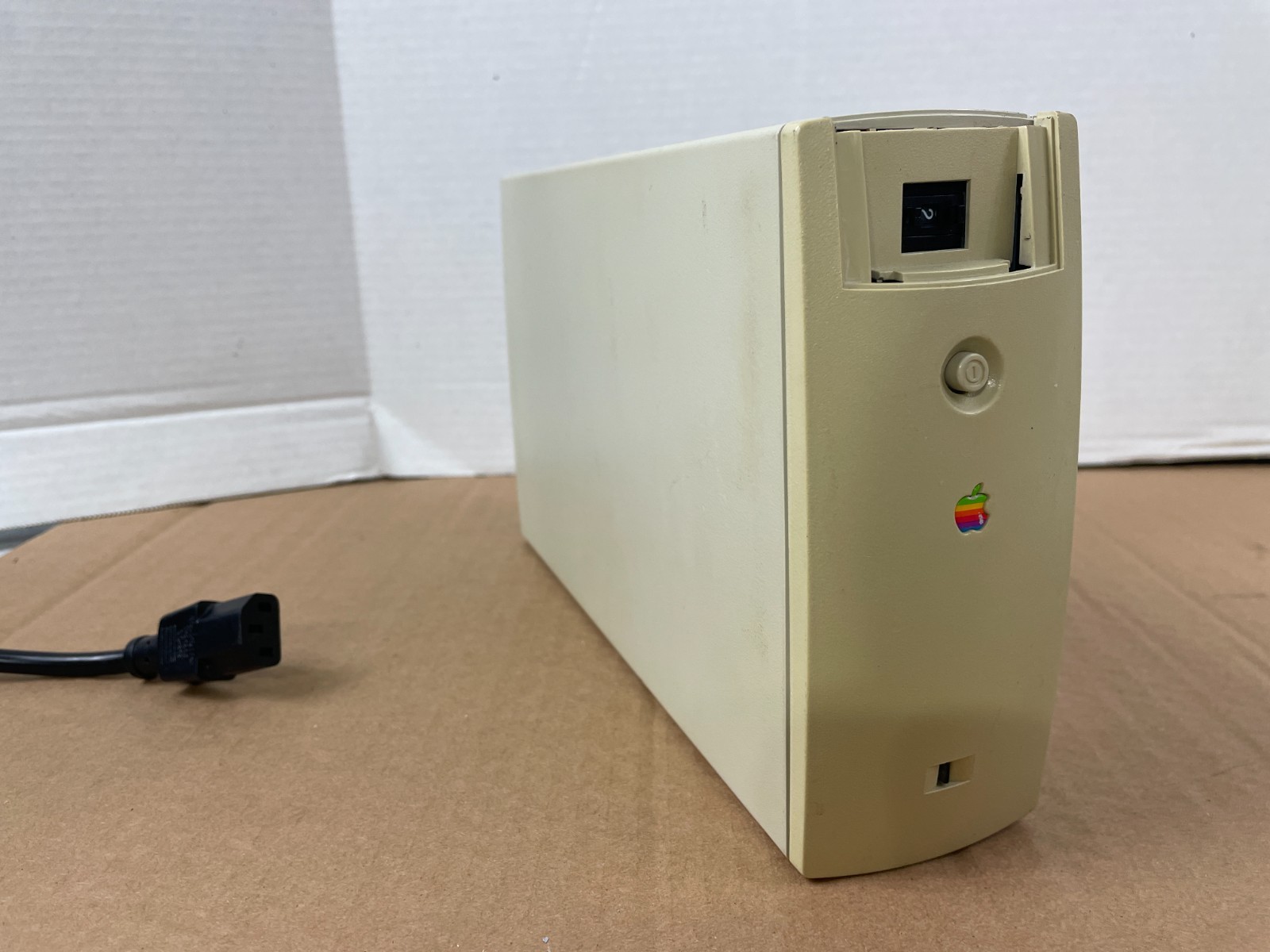 Vintage Apple 850MB SCSI Hard Disk Drive RARE Macintosh Mac IIgs Lacie M2115