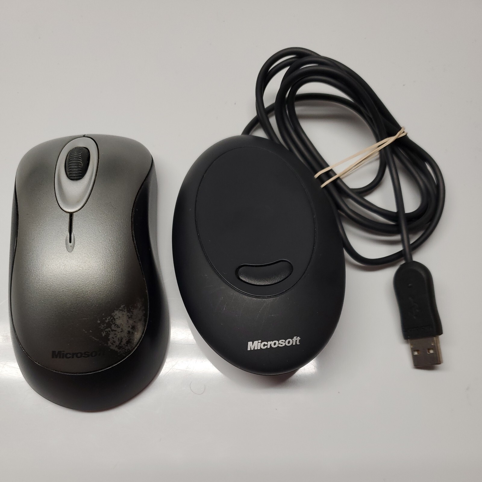 Microsoft Wireless Laser Mouse 2000 Model 1058 With USB Receiver Model 1053