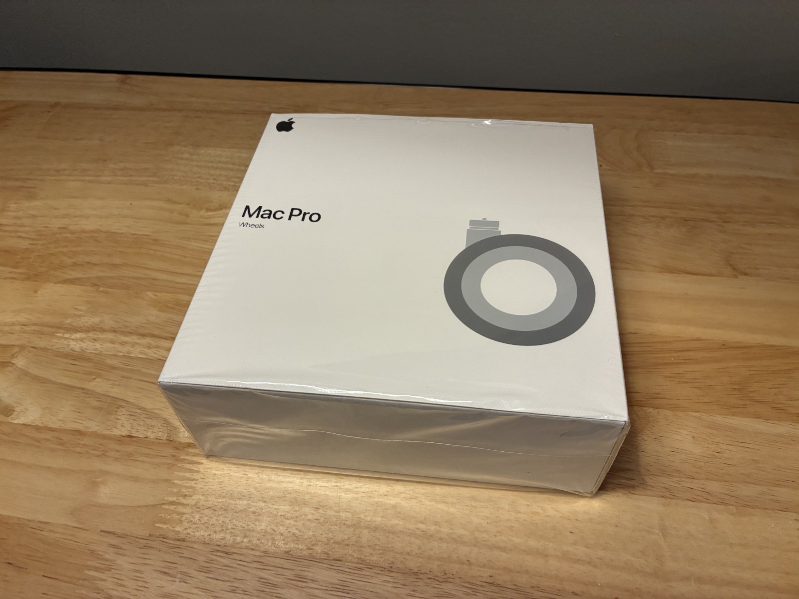 Open Box OEM Genuine Apple Mac Pro 2019-2023 Wheels Kit | MX572ZM/A